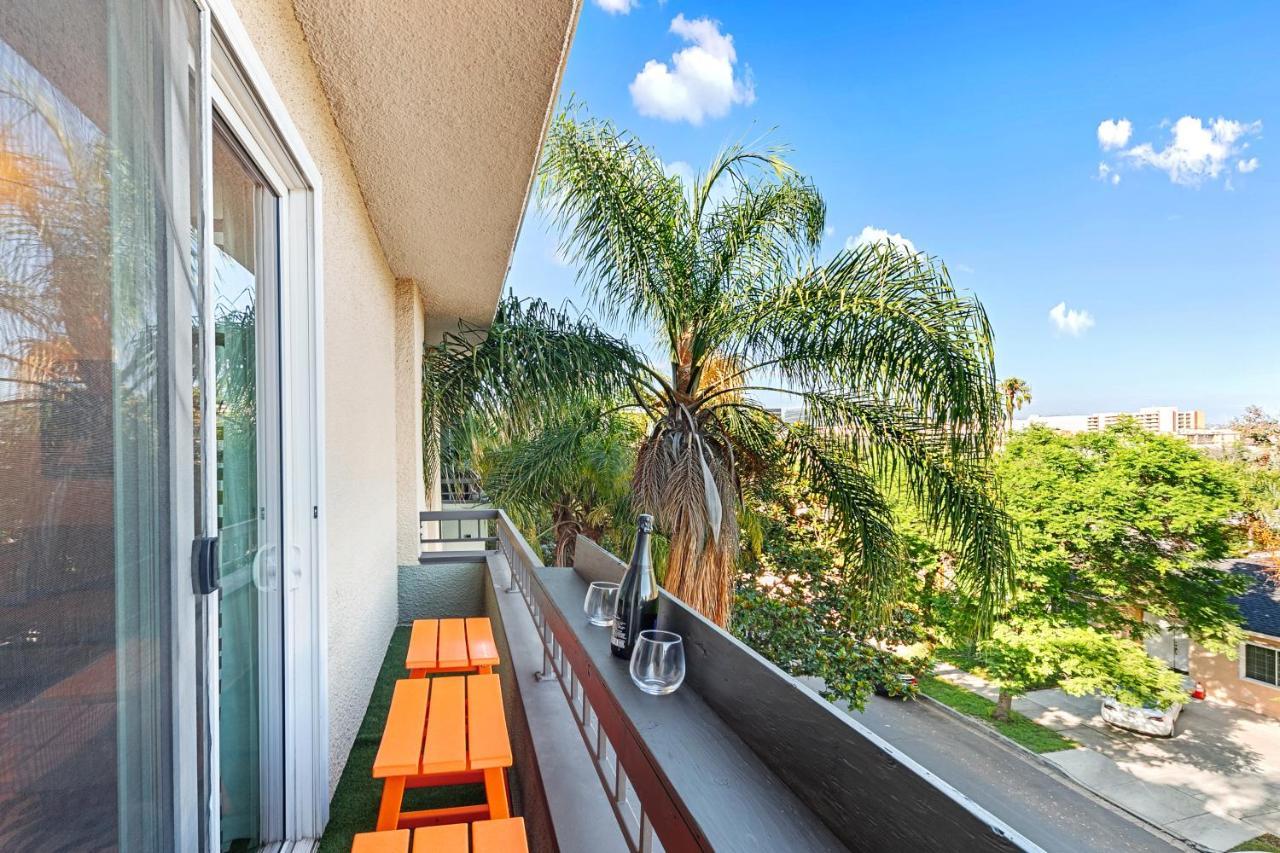 Beverly Hills 2 Bed 2 Bath Penthouse With Den And Parking 414 ลอสแอนเจลิส ภายนอก รูปภาพ