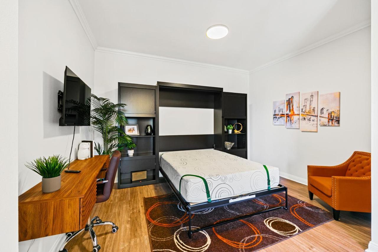 Beverly Hills 2 Bed 2 Bath Penthouse With Den And Parking 414 ลอสแอนเจลิส ภายนอก รูปภาพ